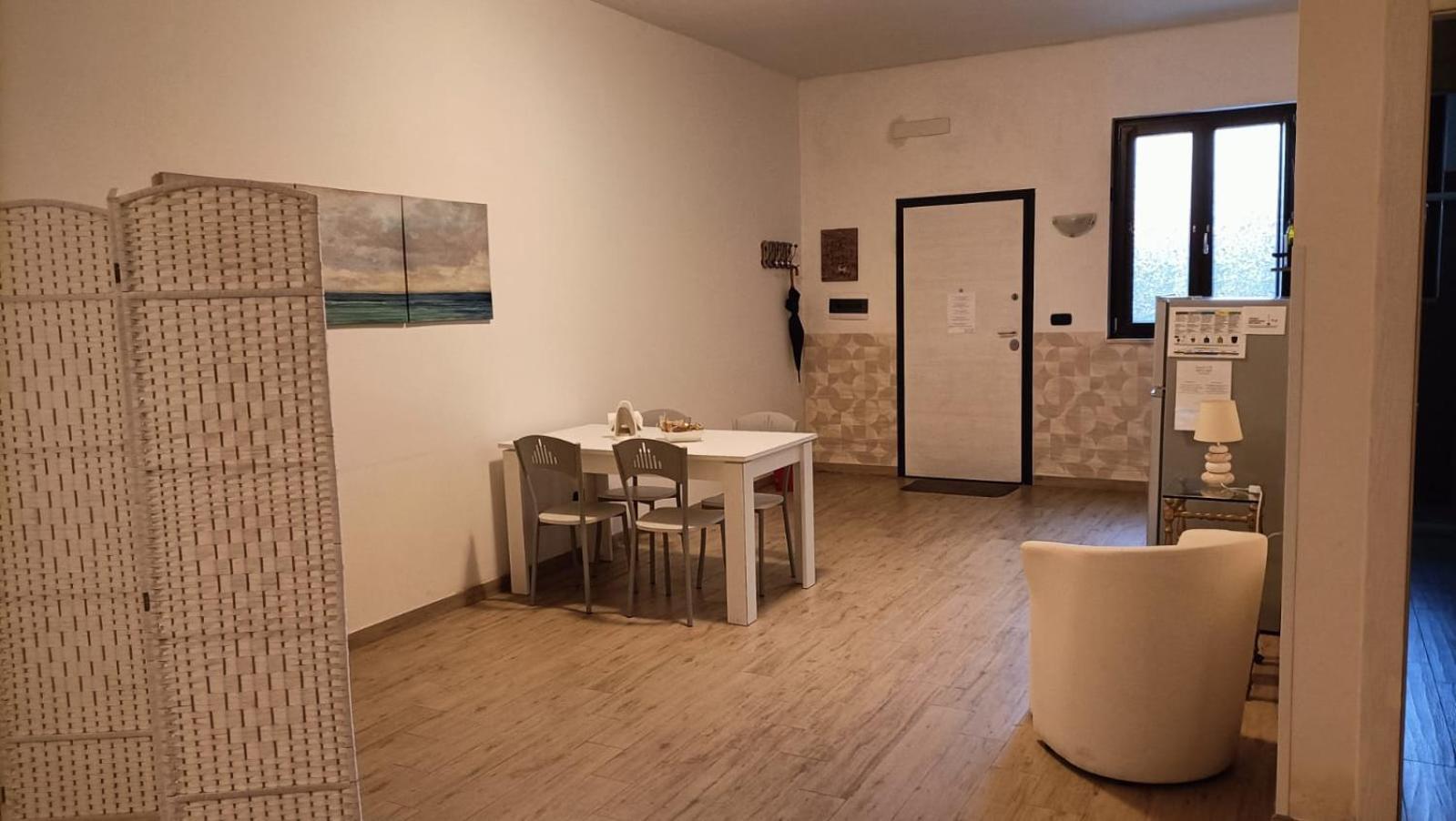 Intero Alloggio, Binario 18 Brindisi Bagian luar foto